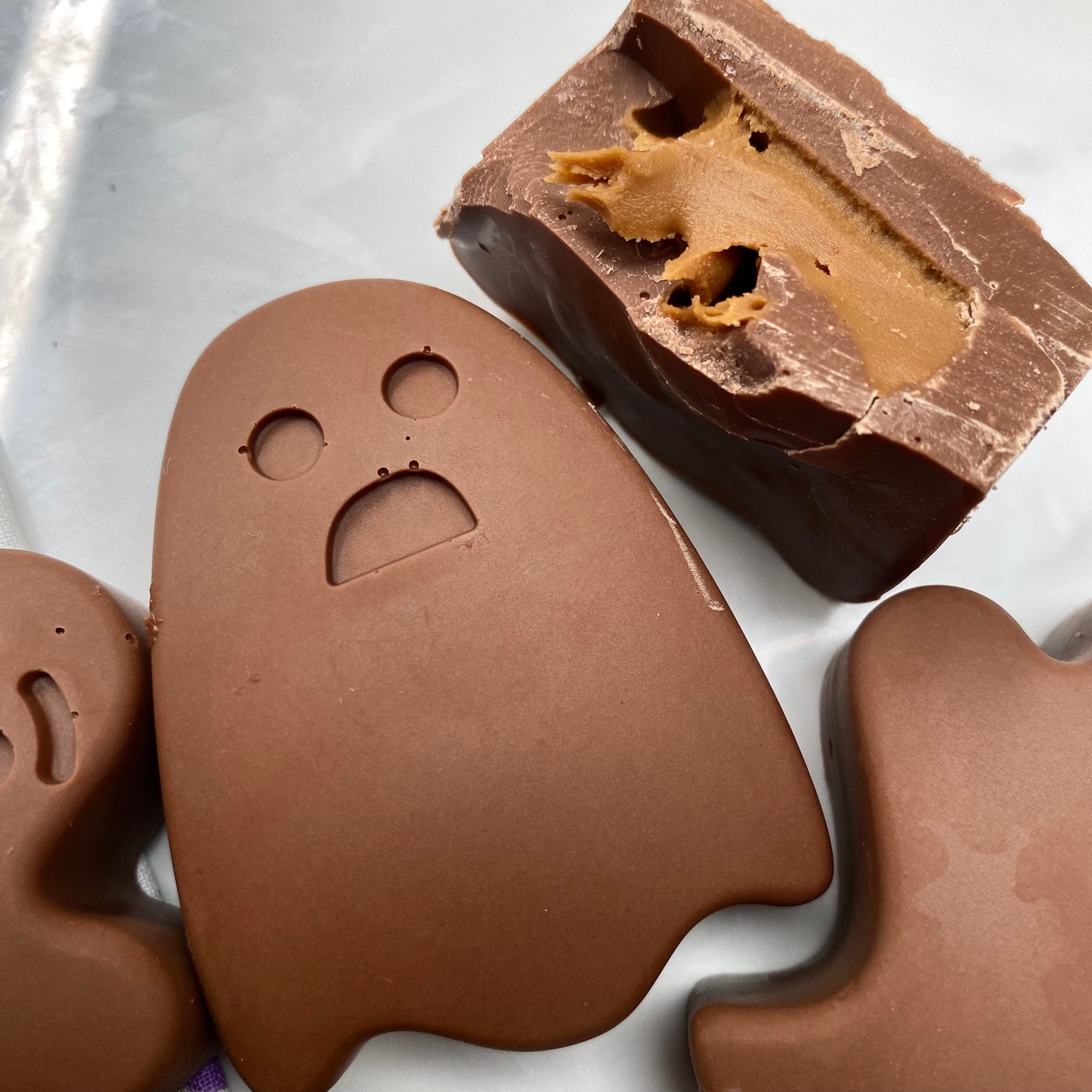 Biscoff Stuffed Ghost